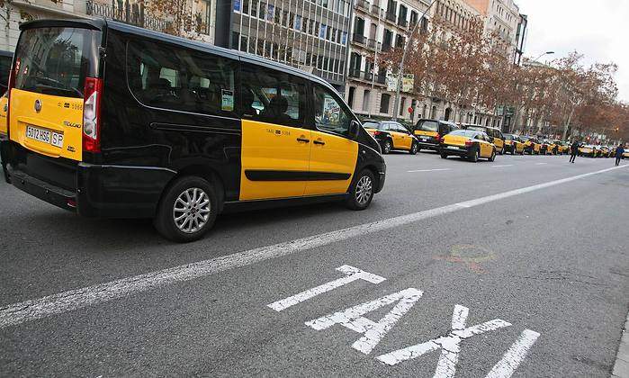 199118_HUELGA-TAXI_015.jpg