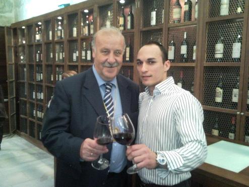 El seleccionador Vicente del Bosque, con Ernesto Aparicio, fundador de Apalaz