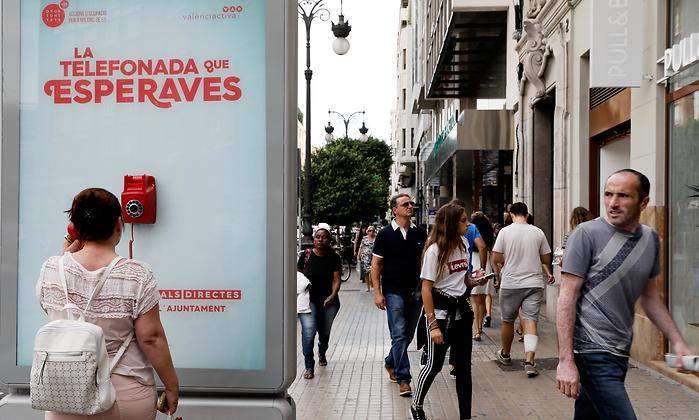 telefono-trabajo-mayores-55-valencia.jpg