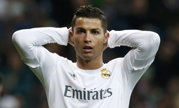 Cristiano Ronaldo se desnudó para tirarse a la pileta - Imagen 1