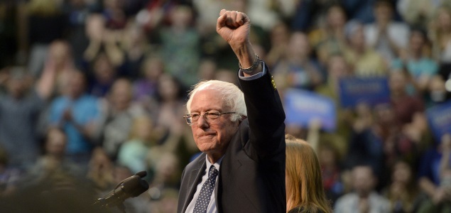 sanders-puño-alto-getty-635x300.jpg