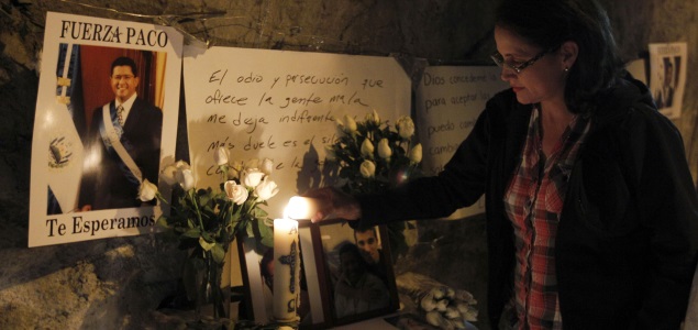 funeral-francisco-flores-salvador-efe-635x300.jpg