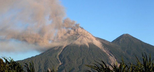 volcan-guatemala-erupcion-efe-635x300.jpg