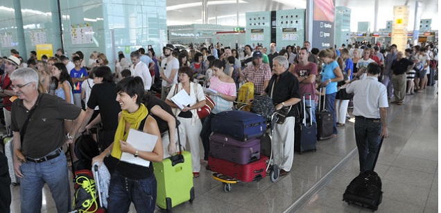 viajeros-aeropuerto_635.jpg