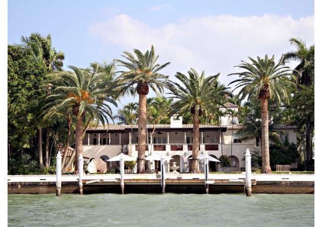 mansion.jpg -
