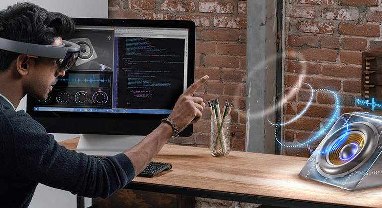 hololens770.jpg