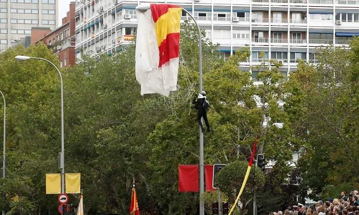 paracaidista-atrapado-12-octubre-2019-reuters.jpg