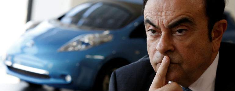 Ghosn-carlos-coche-detras.jpg