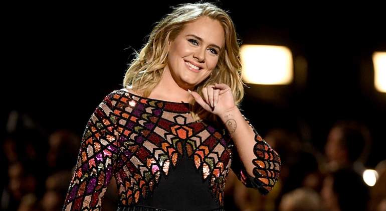 adele-besa770.jpg