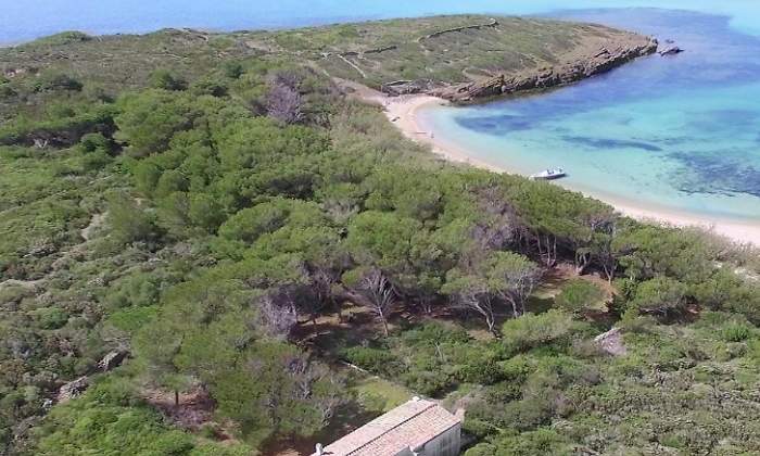 islote-vendido-menorca.jpg