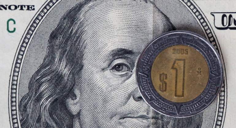 dolar-peso-reuters-770-420.jpg