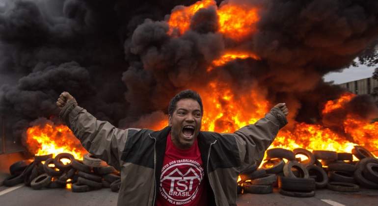 brasil-muerte-y-destruccion-protestas-manifestacion-fuego-efe-770x420.jpg