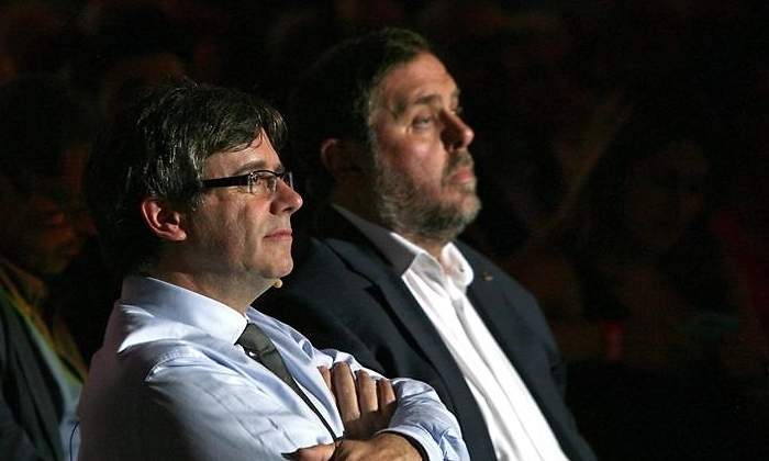 puigdemont-junqueras-14sep17-efe.jpg