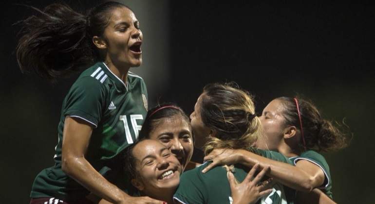 Seleccion-femenil-futbol.jpg