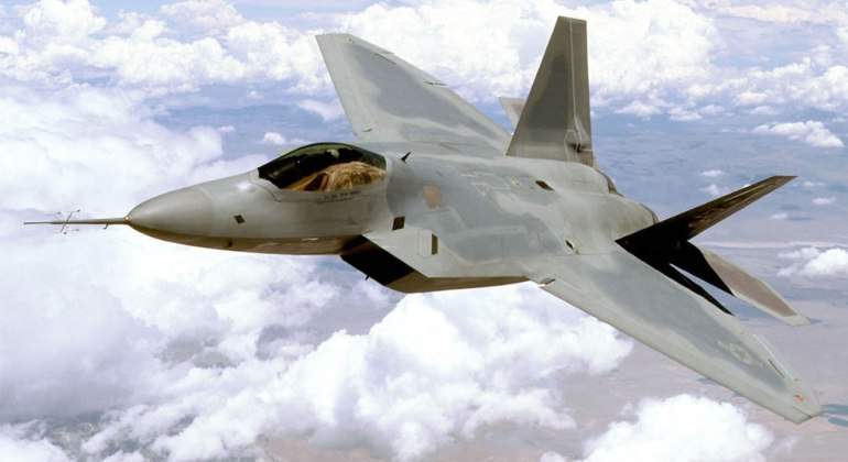 avion-arma.jpg
