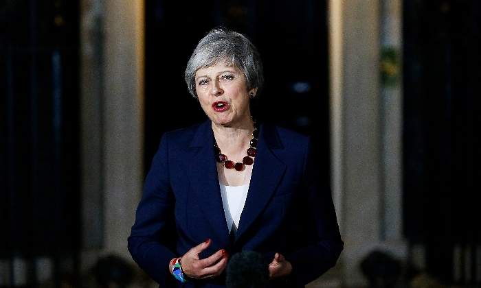 Theresa-May-14nov18-reuters.jpg