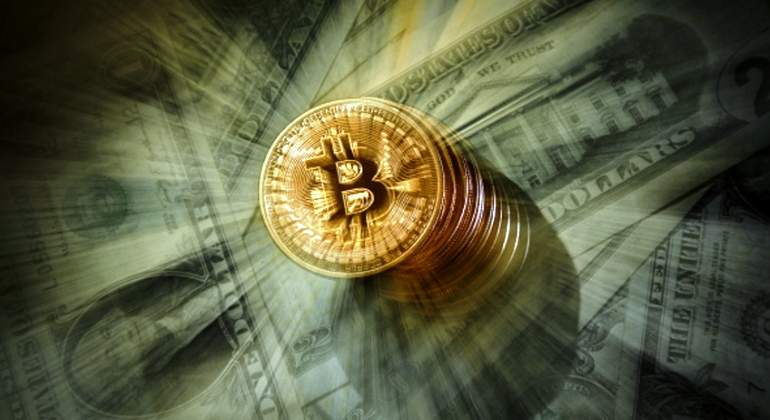 bitcoin-dolares-getty.jpg