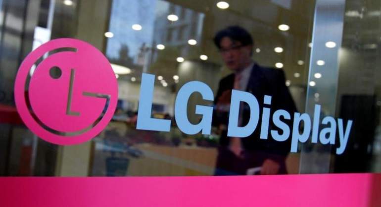 lg-display-reuters.jpg