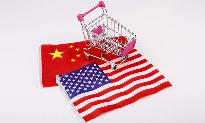 china-eeuu-banderas-carrito-comercio-770-dreamstime.jpg