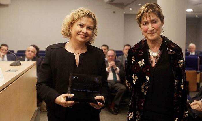 MariaEmiliaAdanPremio.jpg