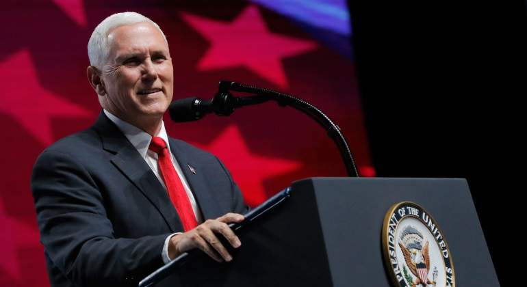 mike-pence-atril-reuters-770x420.jpg