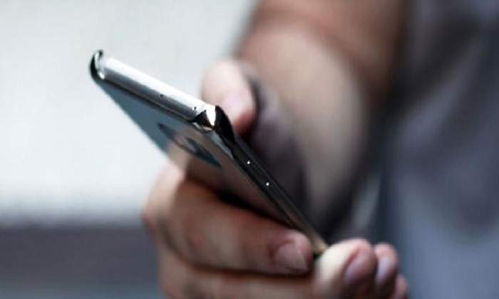 celular.jpg