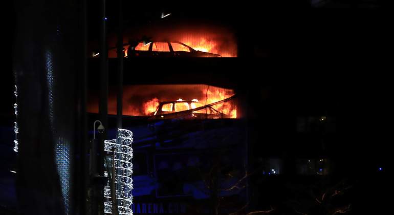 incendio-estacionamiento-liverpool-reuters-770.jpg