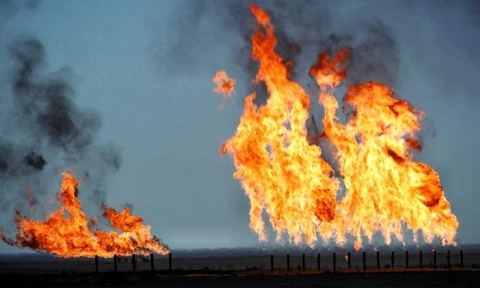 quemando-petroleo.jpg