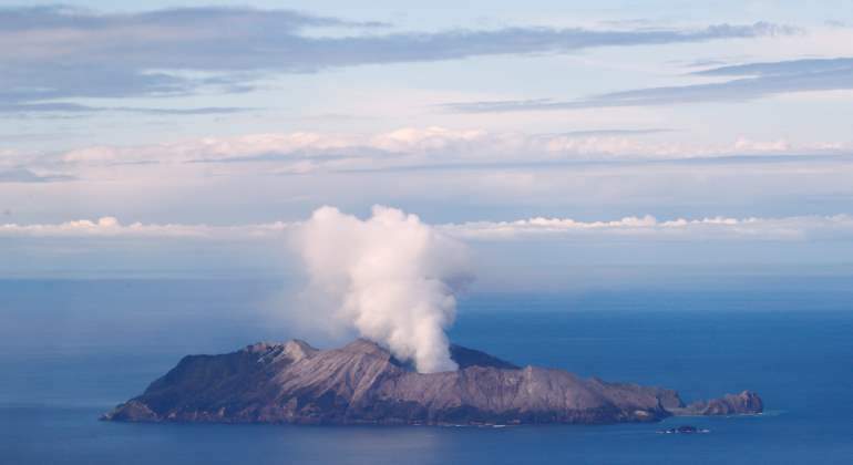 Sube a 18 los muertos por erupción volcánica en Nueva Zelanda