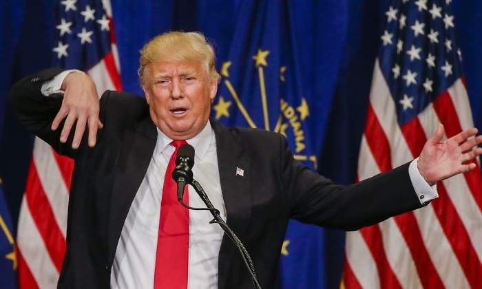 trump-brazos-efe-770x420.jpg