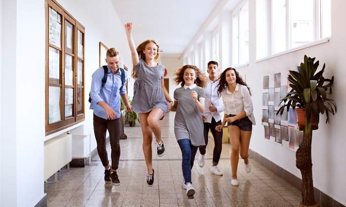adolescentes-colegio-instituto-dreams.jpg
