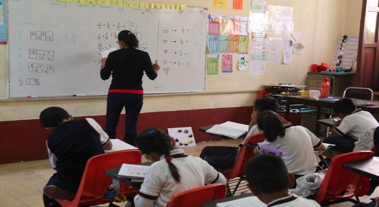 escuela-maestros-alumnos-SEP-educativa-770-420-EFE.jpg