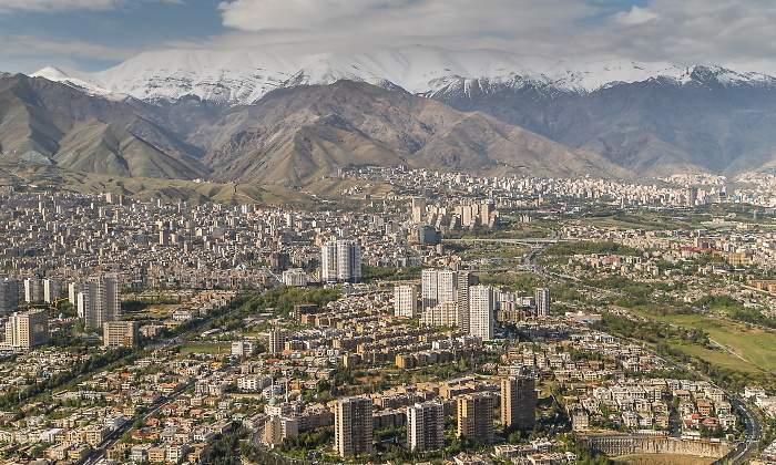 teheran-oktobernardi-salam-Dreamstime.jpg
