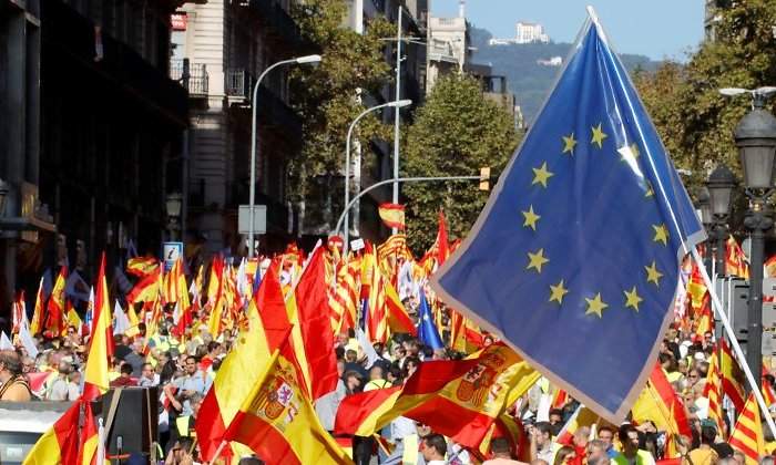 cataluna-manifestacion-constitucion-reuters.jpg