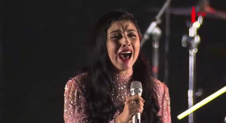 mon-laferte-chile.jpg