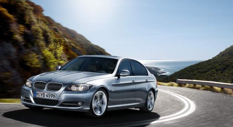 bmw-sedan-serie-3-770.jpg