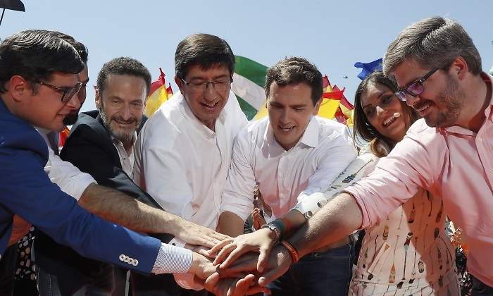 rivera-acto-sevilla-campana-2-efe.jpg