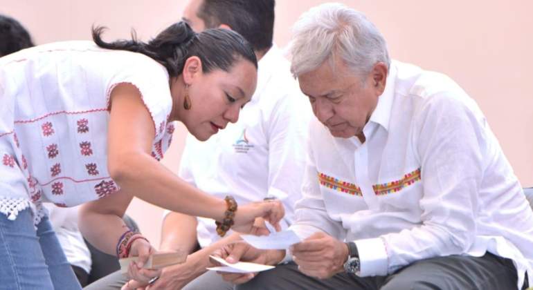 amlo-consulta-termoelectrica.jpg