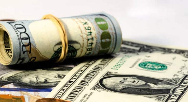 dolares-istock-770.jpg