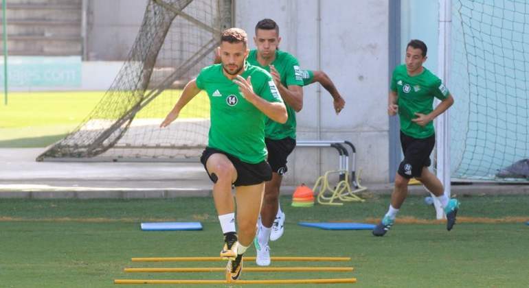 betis-entrena.jpg