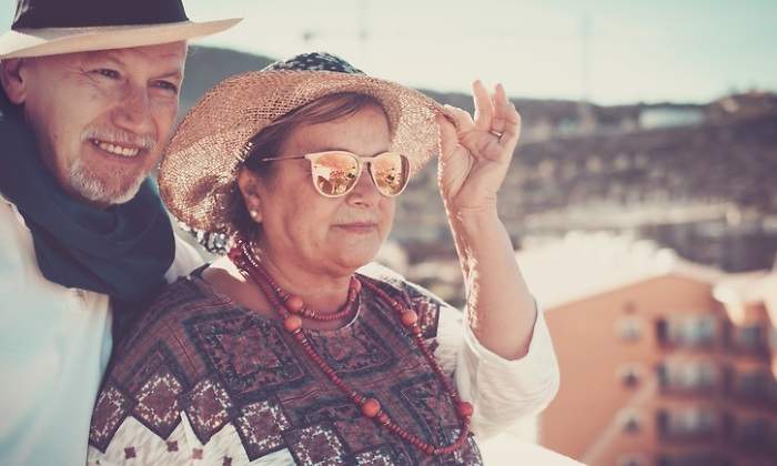 turistas-ancianos-dreams.jpg