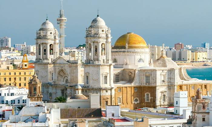 cadiz-catedral-Pavel-Kavalenkau-Dreamstime.jpg