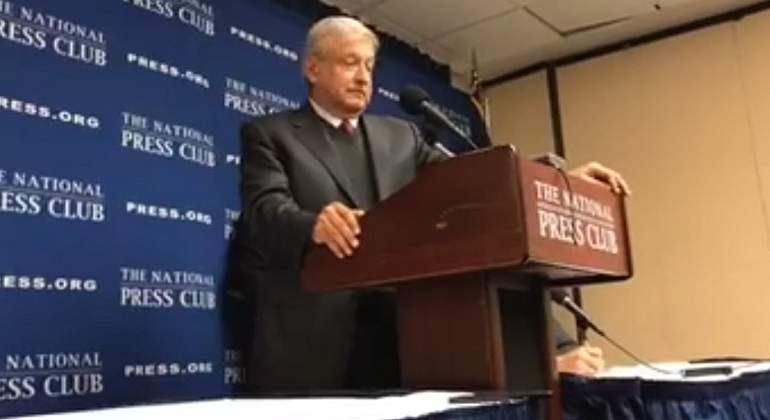 AMLO-CONFE.jpg