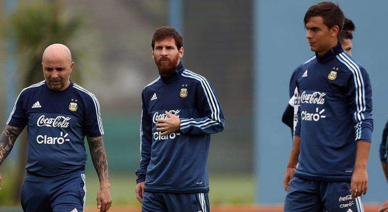 Lionel-Messi-con-Paulo-Dybala-Reuters.jpg