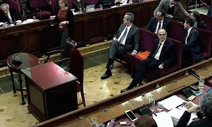 sala-juicio-proces-testigos.jpg