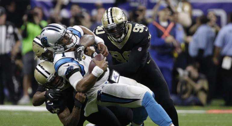 Saints barren a los Panthers para avanzar a la Ronda Divisional