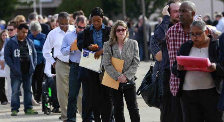 feria-empleo-reuters.jpg