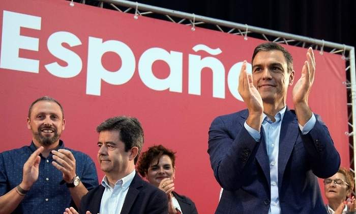 sanchez-mitin-cartel-espana-efe.jpg