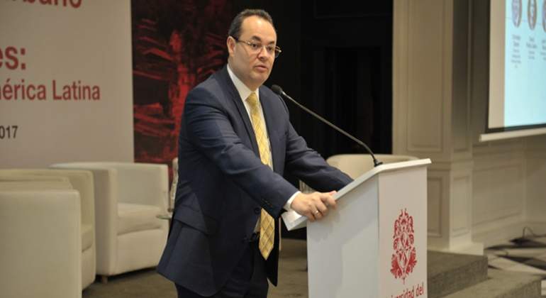 LUIS-CARRANZA
