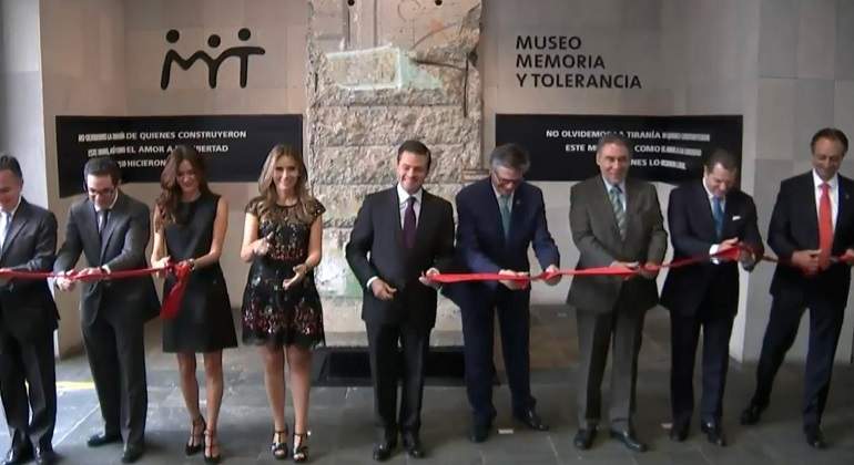 pena-nieto-muro-de-berlin-770-420-TW-Presidencia.jpg